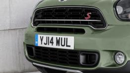 Mini Countryman Facelifting (2015) - przód - reflektory wyłączone