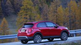 Fiat 500X Cross (2015) - widok z tyłu