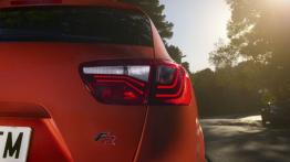 Seat Ibiza V SportTourer FR Facelifting (2015) - prawy tylny reflektor - włączony
