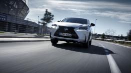 Lexus NX 200t F-Sport (2015) - widok z przodu