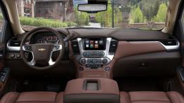 Chevrolet Suburban 2015 - pełny panel przedni