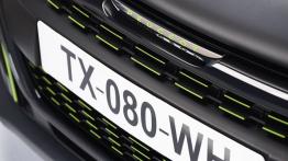 Peugeot 208 Hatchback 3d Facelifting THP Ice Silver (2015) - logo