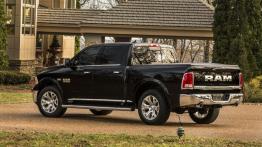 Ram 1500 Laramie Limited (2015) - lewy bok
