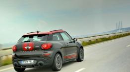 Mini Paceman John Cooper Works (2015) - widok z tyłu
