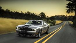Dodge Challenger III SRT Facelifting (2015) - widok z przodu