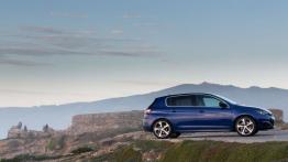 Peugeot 308 II Hatchback GT (2015) - prawy bok