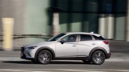 Mazda CX-3 SKYACTIV-G (2015) - lewy bok