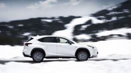 Lexus NX 200t F-Sport (2015) - prawy bok