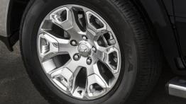 Ram 1500 Laramie Limited (2015) - koło