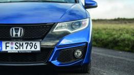 Honda Civic IX Hatchback 5d Sport (2015) - lewy przedni reflektor - włączony