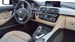 BMW serii 3 F30 Sedan Facelifting (2015) - kokpit