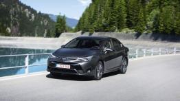 Toyota Avensis III Sedan Facelifting (2015) - widok z przodu
