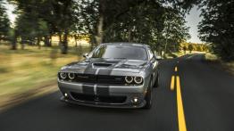 Dodge Challenger III SRT Facelifting (2015) - widok z przodu