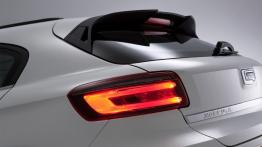 Qoros 3 City SUV 1.6T (2015) - lewy tylny reflektor - włączony