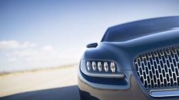 Lincoln Continental Concept (2015) - prawy przedni reflektor - wyłączony