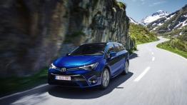 Toyota Avensis III Kombi Facelifting (2015) - widok z przodu