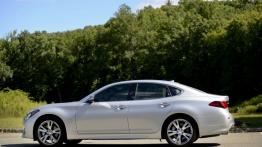 Infiniti Q70 Facelifting (2015) - lewy bok