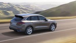Porsche Cayenne Facelifting (2015) - widok z tyłu
