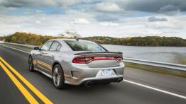 Dodge Charger SRT 392 Facelifting (2015) - widok z tyłu