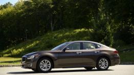 Infiniti Q70 Facelifting (2015) - lewy bok