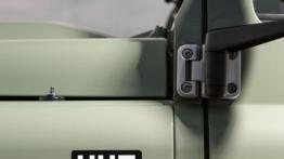 Land Rover Defender Heritage Edition (2015) - emblemat boczny