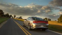 Dodge Charger SRT 392 Facelifting (2015) - widok z tyłu