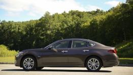 Infiniti Q70 Facelifting (2015) - lewy bok