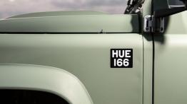 Land Rover Defender Heritage Edition (2015) - emblemat boczny