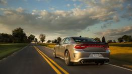 Dodge Charger SRT 392 Facelifting (2015) - widok z tyłu