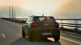 Mini Paceman John Cooper Works (2015) - widok z tyłu