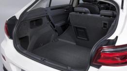 Qoros 3 City SUV 1.6T (2015) - tylna kanapa złożona, widok z bagażnika
