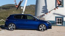 Peugeot 308 II Hatchback GT (2015) - prawy bok