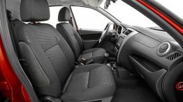 Datsun mi-DO (2015) - widok ogólny wnętrza z przodu