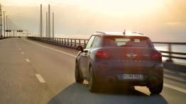 Mini Paceman John Cooper Works (2015) - widok z tyłu