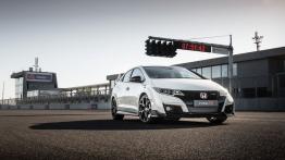 Honda Civic IX Type R (2015) - widok z przodu