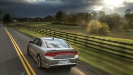 Dodge Charger SRT 392 Facelifting (2015) - widok z tyłu