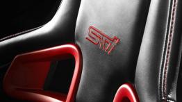 Subaru STI Performance Concept (2015) - zagłówek na fotelu kierowcy, widok z przodu