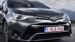 Toyota Avensis III Sedan Facelifting (2015) - zderzak przedni