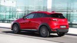 Mazda CX-3 SKYACTIV-G (2015) - widok z tyłu