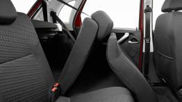 Datsun mi-DO (2015) - tylna kanapa złożona, widok z boku