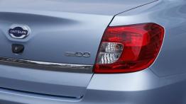 Datsun on-DO (2015) - prawy tylny reflektor - wyłączony