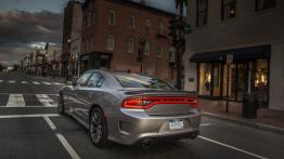 Dodge Charger SRT 392 Facelifting (2015) - widok z tyłu