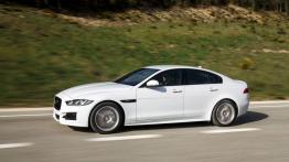 Jaguar XE 2.0d R-Sport Polaris White (2015) - lewy bok