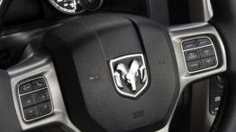 Ram 1500 Laramie Limited (2015) - kierownica