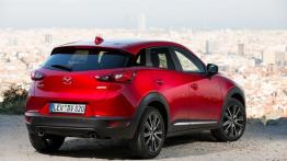 Mazda CX-3 SKYACTIV-G (2015) - widok z tyłu