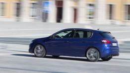 Peugeot 308 II Hatchback GT (2015) - lewy bok