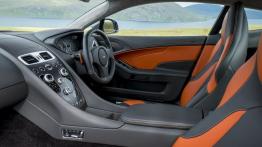 Aston Martin Vanquish (2015) - widok ogólny wnętrza z przodu