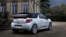 Citroen DS3 Cabrio Facelifting (2015) - widok z tyłu