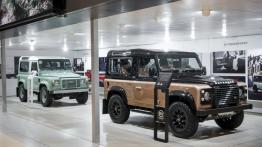 Land Rover Defender Heritage Edition (2015) - oficjalna prezentacja auta