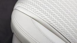 Jaguar XE 2.5t Portfolio (2015) - fotel kierowcy, widok z przodu